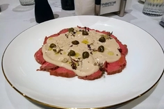 Ростбиф с соусом из тунца